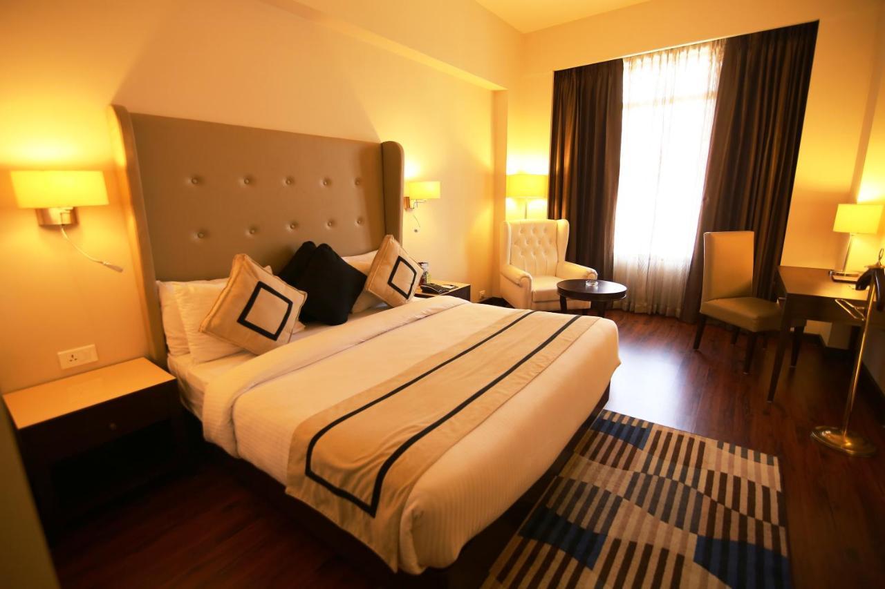 ג'לנדהר Hotel President מראה חיצוני תמונה